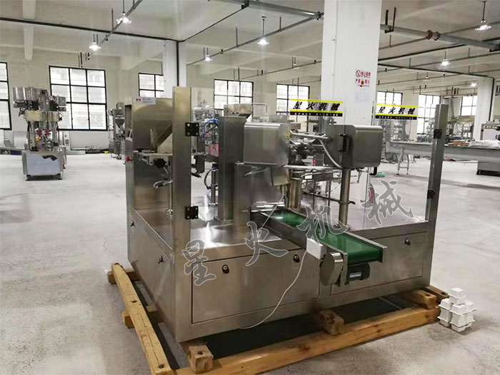 星火大型給袋式全自動包裝機實拍圖